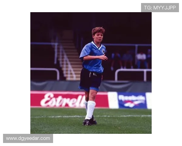 阿根球星崛起之路 从街头少年到世界足坛的传奇传奇